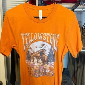 Women’s Yellowstone T - small